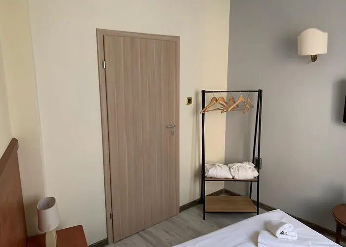 Guest Donovi ヴァルナ