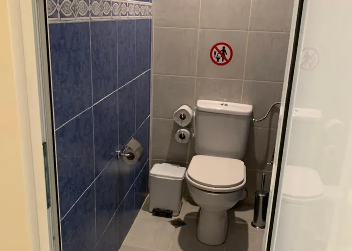 ゲストハウス Guest Donovi